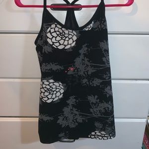 Lulu tank top size 6